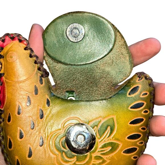 Handmade tooled Leather Chicken Coin Purse 3D Animal Design Hawaii - Picture 5 of 8